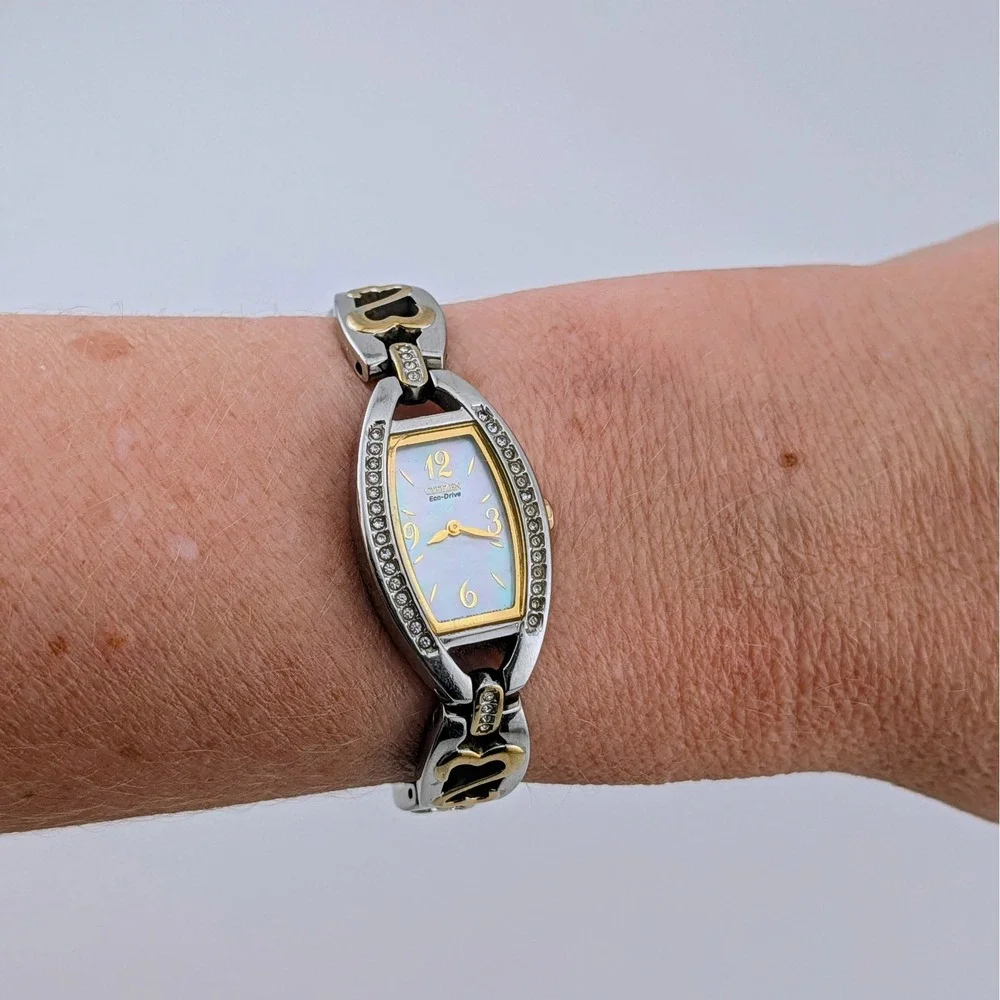 Citizen Silhouette B023 MOP Crystal Two Tone Heart Link Watch New Capacitor 5.74